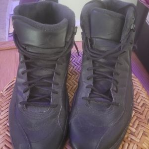 Jordan 12s size 13 men's shoe